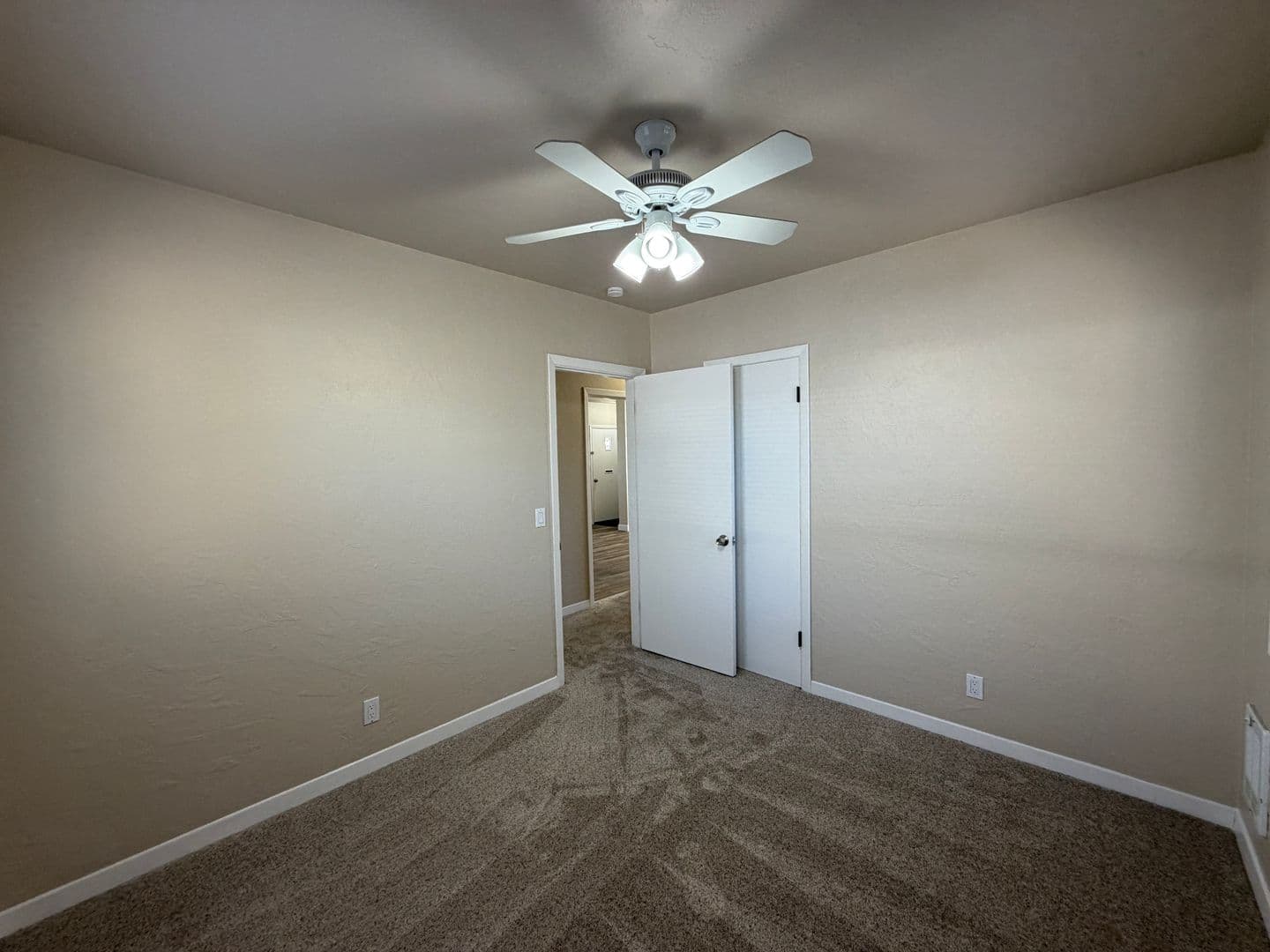 947 SW 14th Street - Photo 3