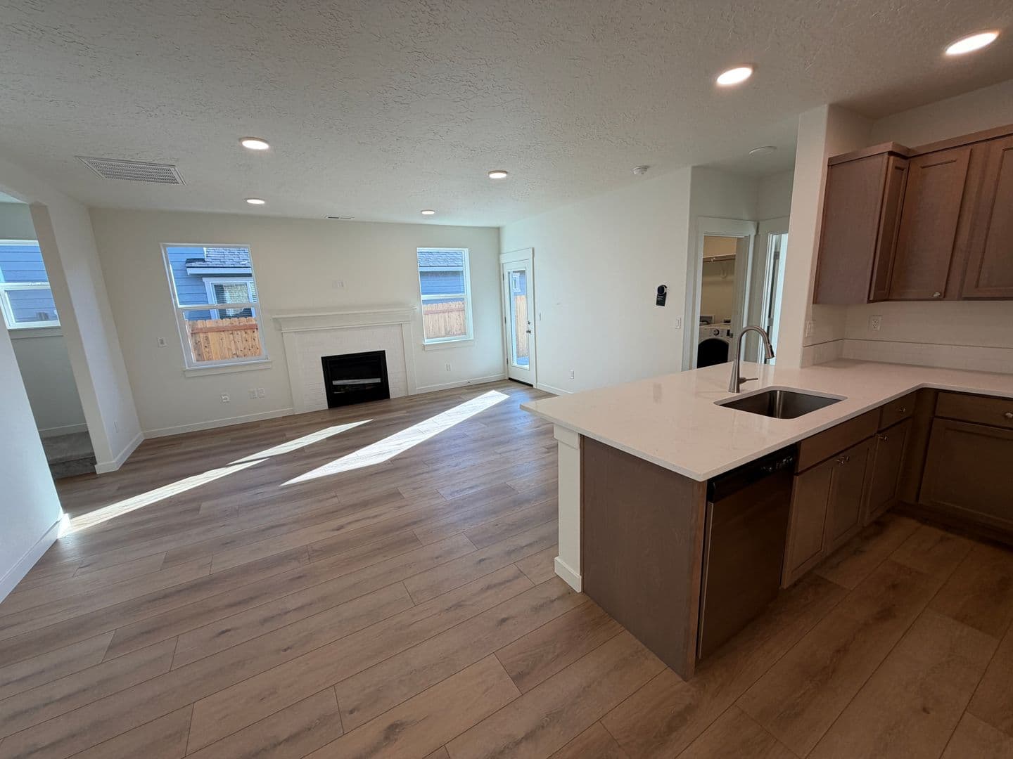 61077 NE Unity Place - Photo 2