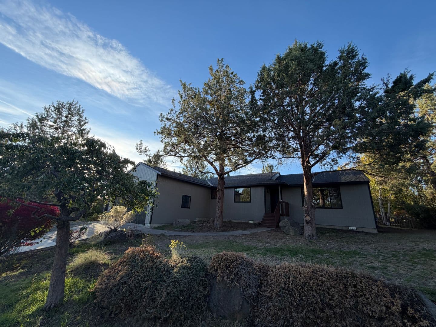 2741 NE Laramie Way - Photo 2