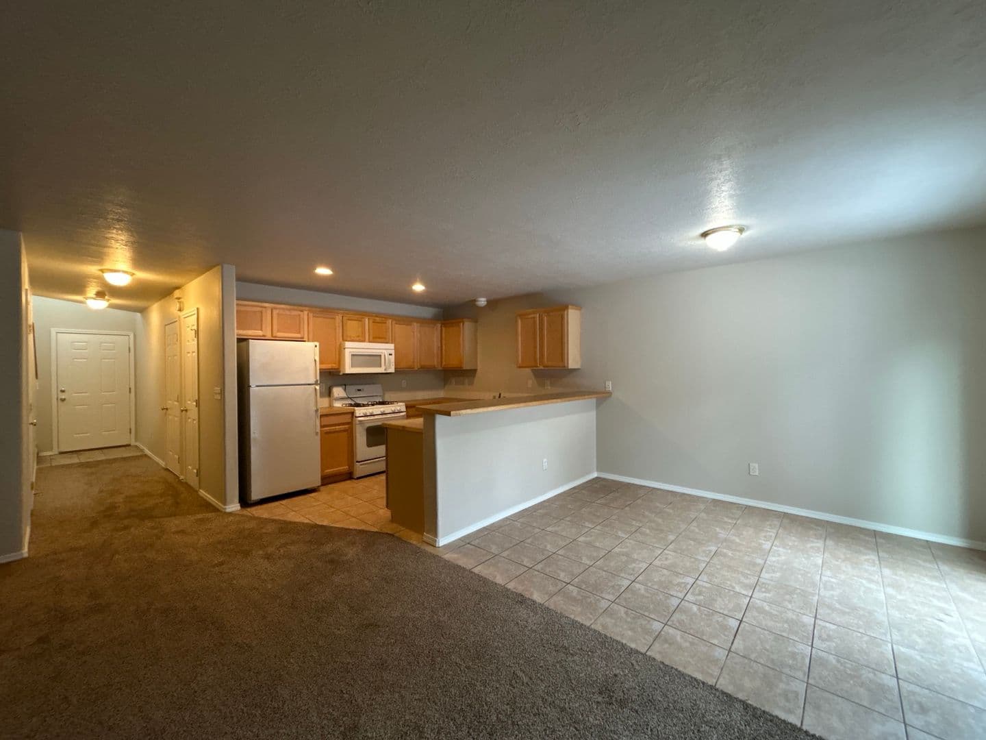 1954 SW Reindeer Ave. - Photo 3