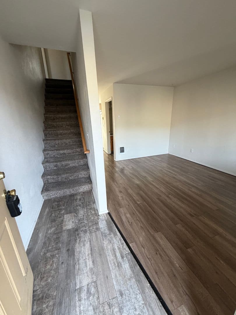 2053 SW Timber Ave Unit B - Photo 3