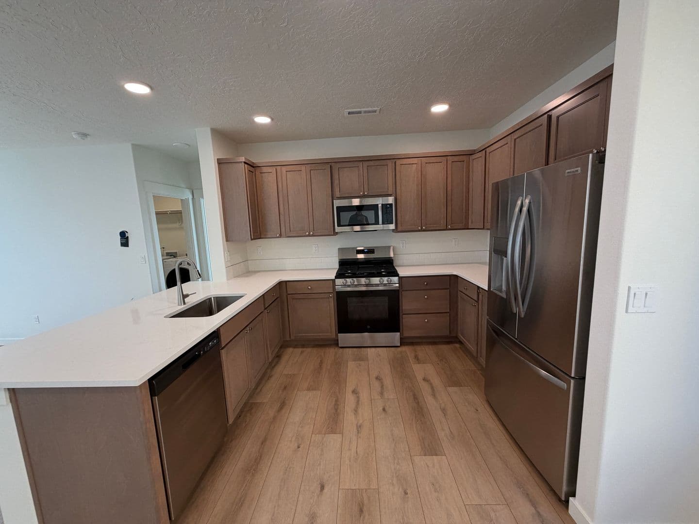 61077 NE Unity Place - Photo 4
