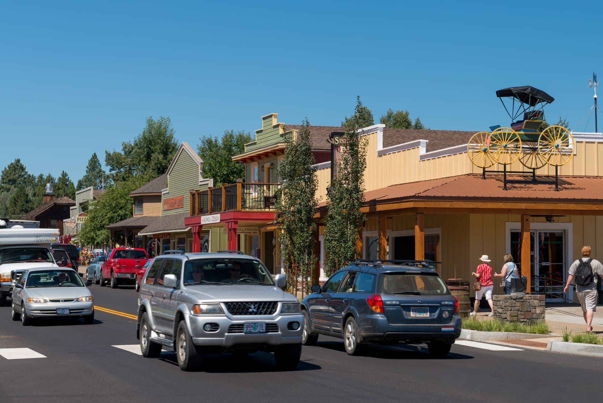 Western-themed storefronts in downtown Sisters, Oregon